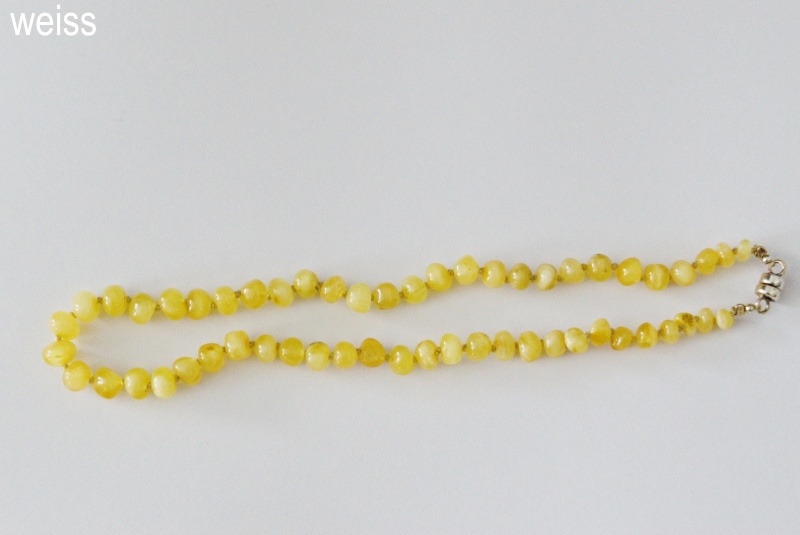 Amberstyle Bernstein weiss 32cm mit Magnetverschluss