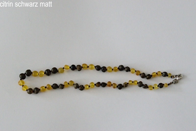Image of Amberstyle Bernsteinkette citrin schwarz matt 32cm mit Magnetverschluss