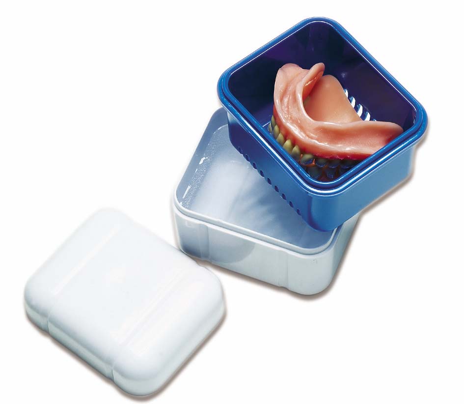 Image of Curaprox BDC 111 Prothesen Reinigungsbehälter mint