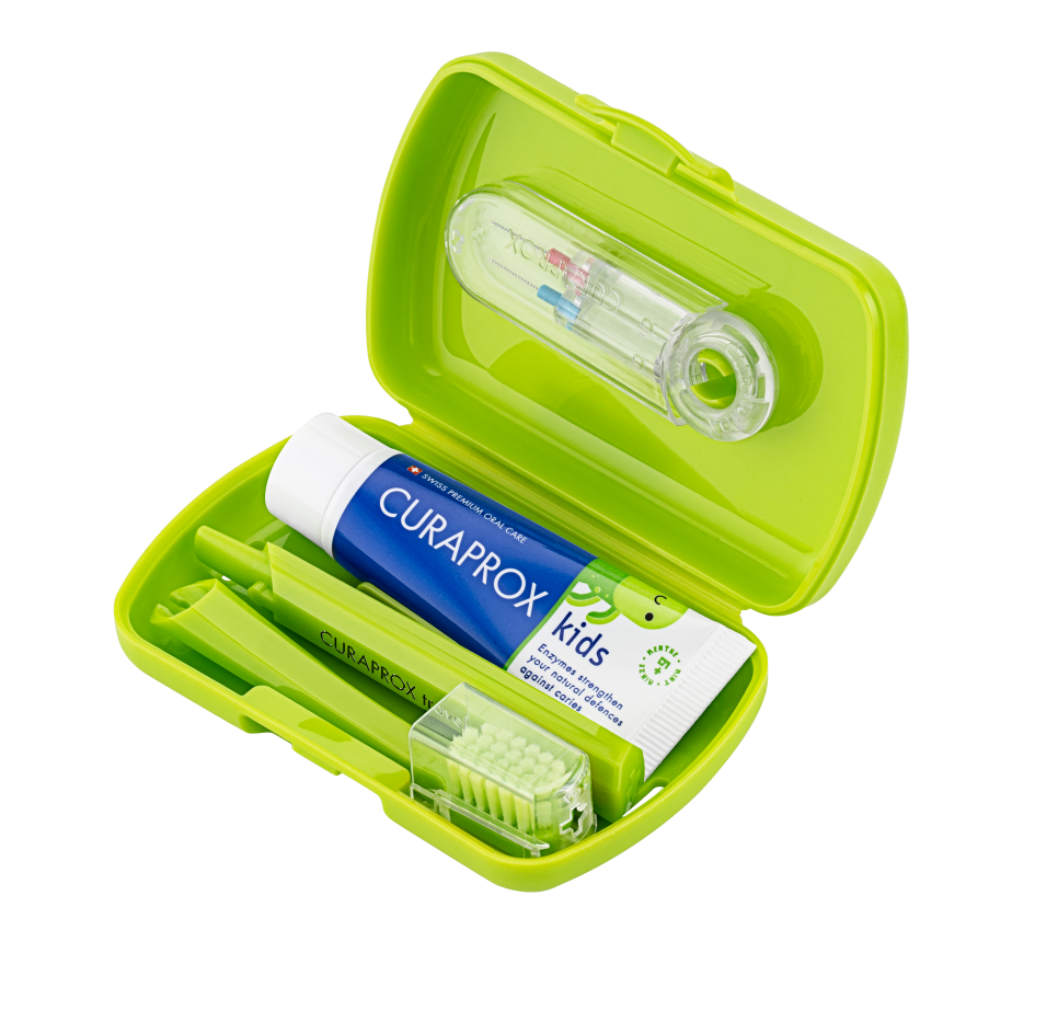 Image of Curaprox kids Travel Set grün Box