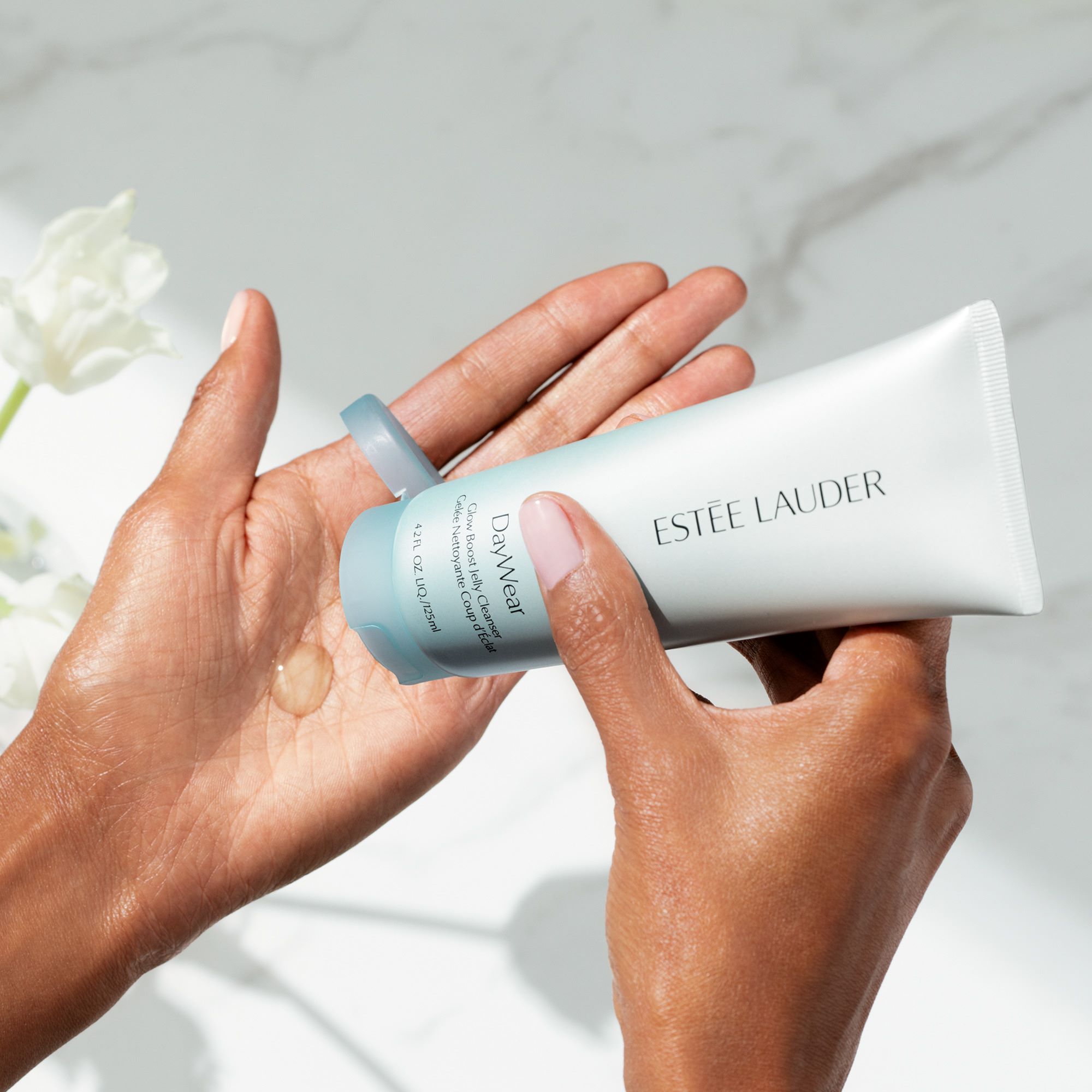 ESTEE LAUDER Daywear Glow Best Jelly Cleanser, image 2 sur 5