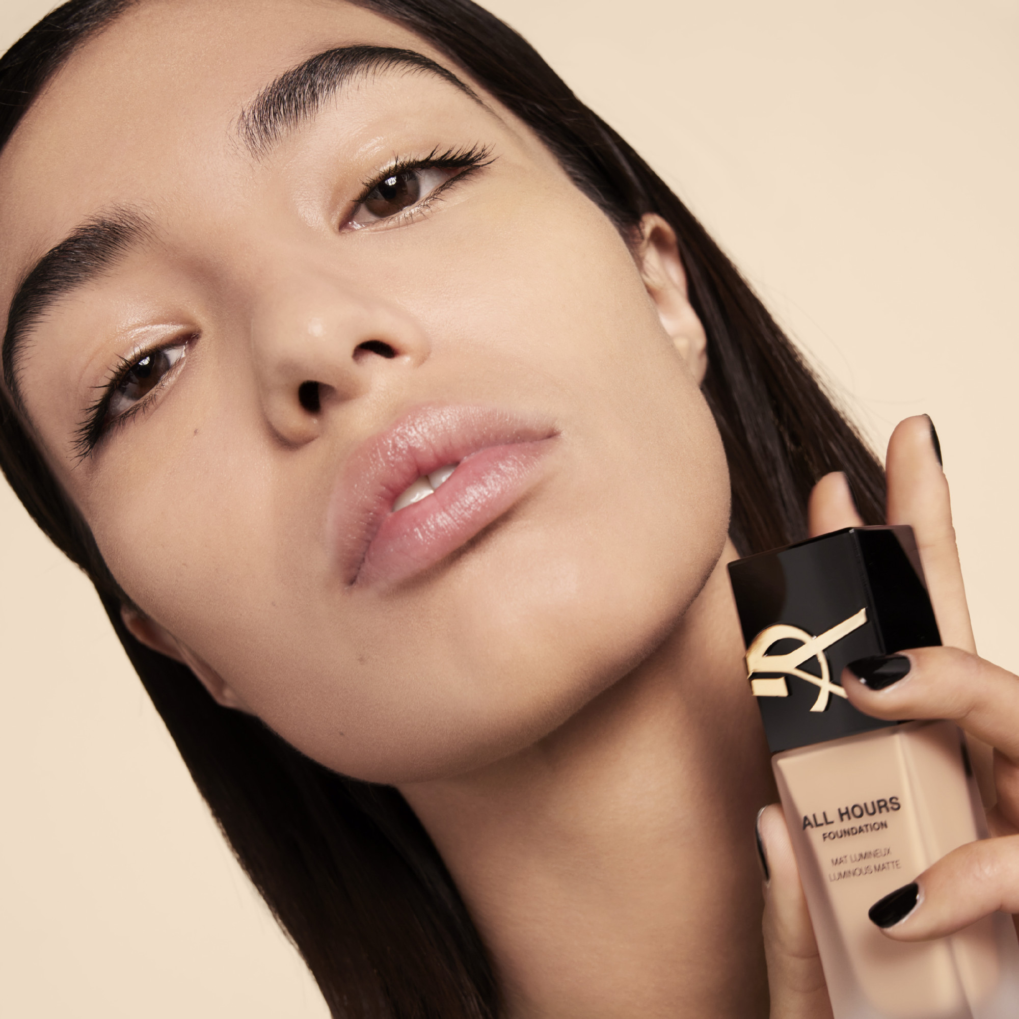 YVES SAINT LAURENT All Hours Foundation, image 3 sur 5